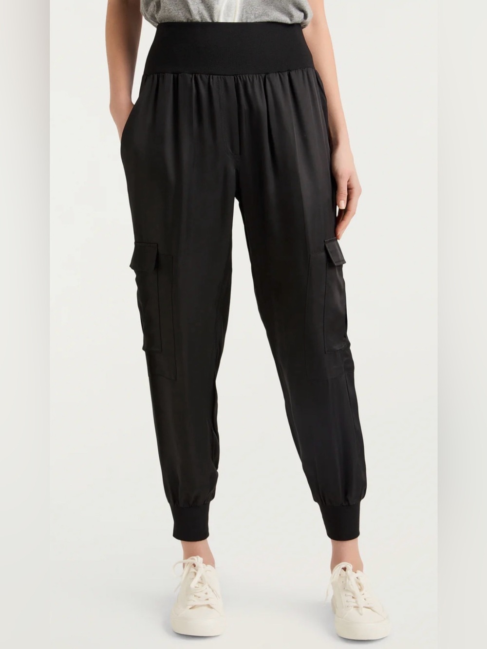 Cinq A Sept Giles Women’s Jogger Pant Cupro Black - Size Medium EUC Worn Once!